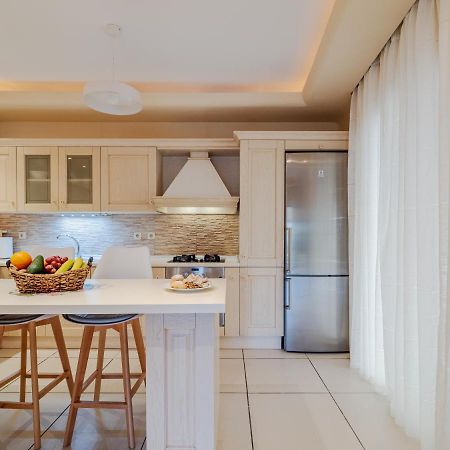 Aura Elegant Apartment Near Garitsa Bay Análipsis エクステリア 写真