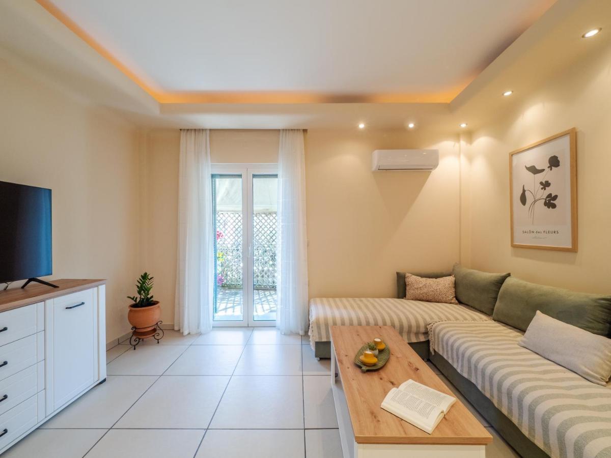 Aura Elegant Apartment Near Garitsa Bay Análipsis エクステリア 写真
