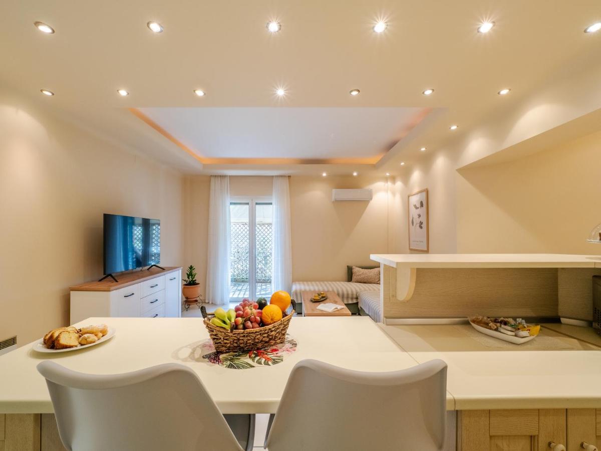Aura Elegant Apartment Near Garitsa Bay Análipsis エクステリア 写真